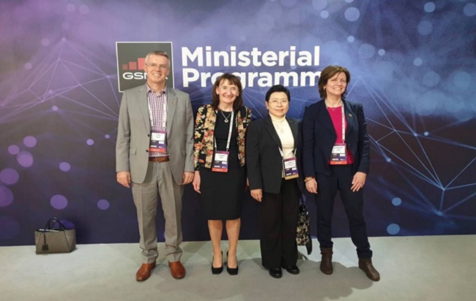ปลัดกระทรวงดีอี โชว์วิสัยทัศน์ 5G งานโมบายเวิลด์คองเกรส 2019